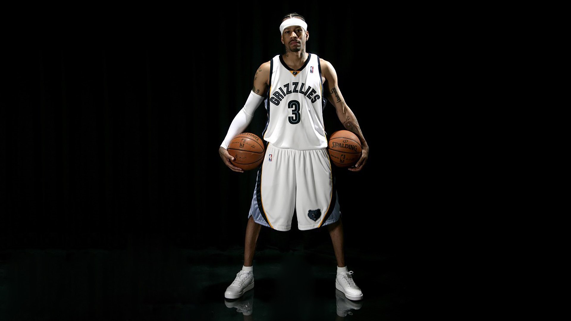 开云·体育官网-雄鹿主场不败纪录保住，对手难突破防线，雄鹿队的主场