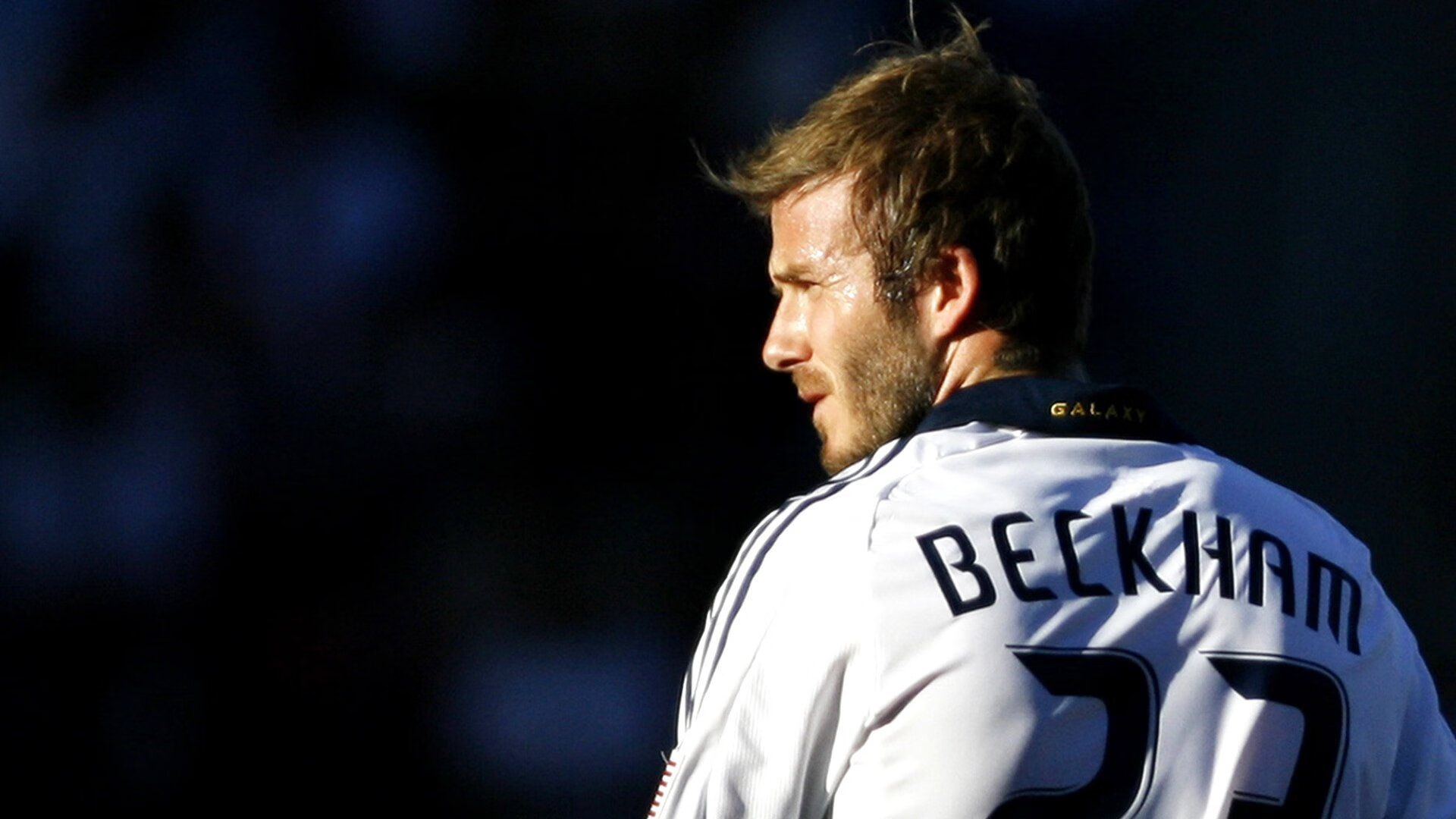 英超强力碰撞，精彩进球和门神扑救交替上演，2021英超门将扑救成功率